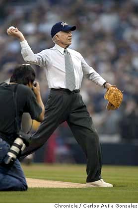 _2012openingdaycarterpetco2004