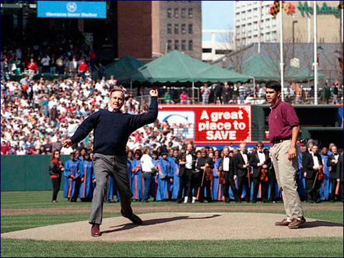 _2012openingdayghwbushpresidents-baseball-15