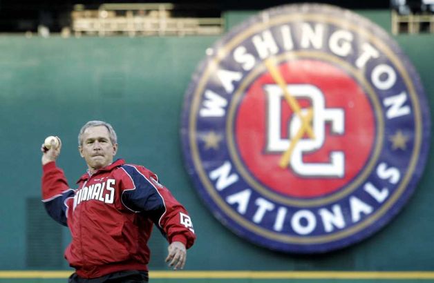 _2012openingdaygwbush2005