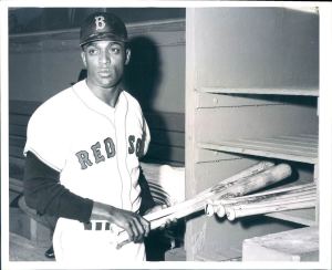 _2012pitchinghrwilsonbatrack